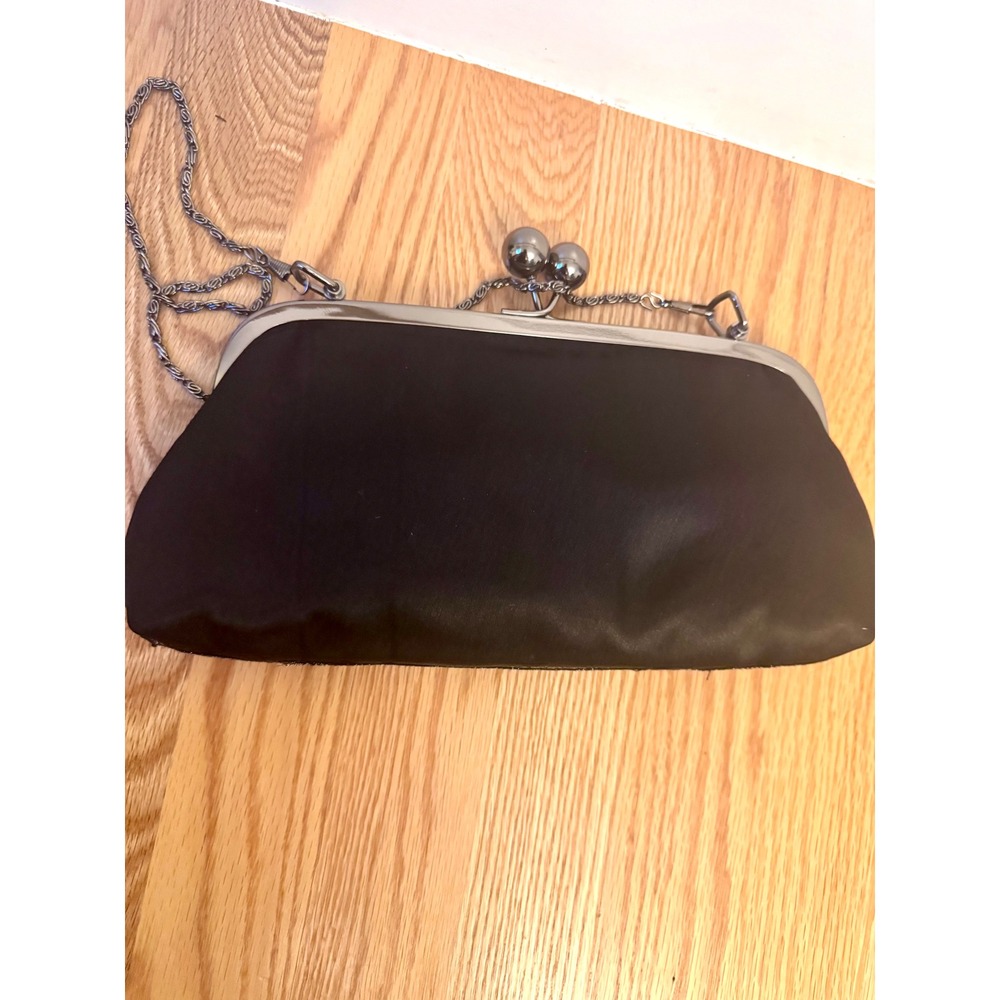 Silky Beaded Evening Clutch Silver Kiss Lock Black Tie Wedding Bag EUC - Picture 5 of 9